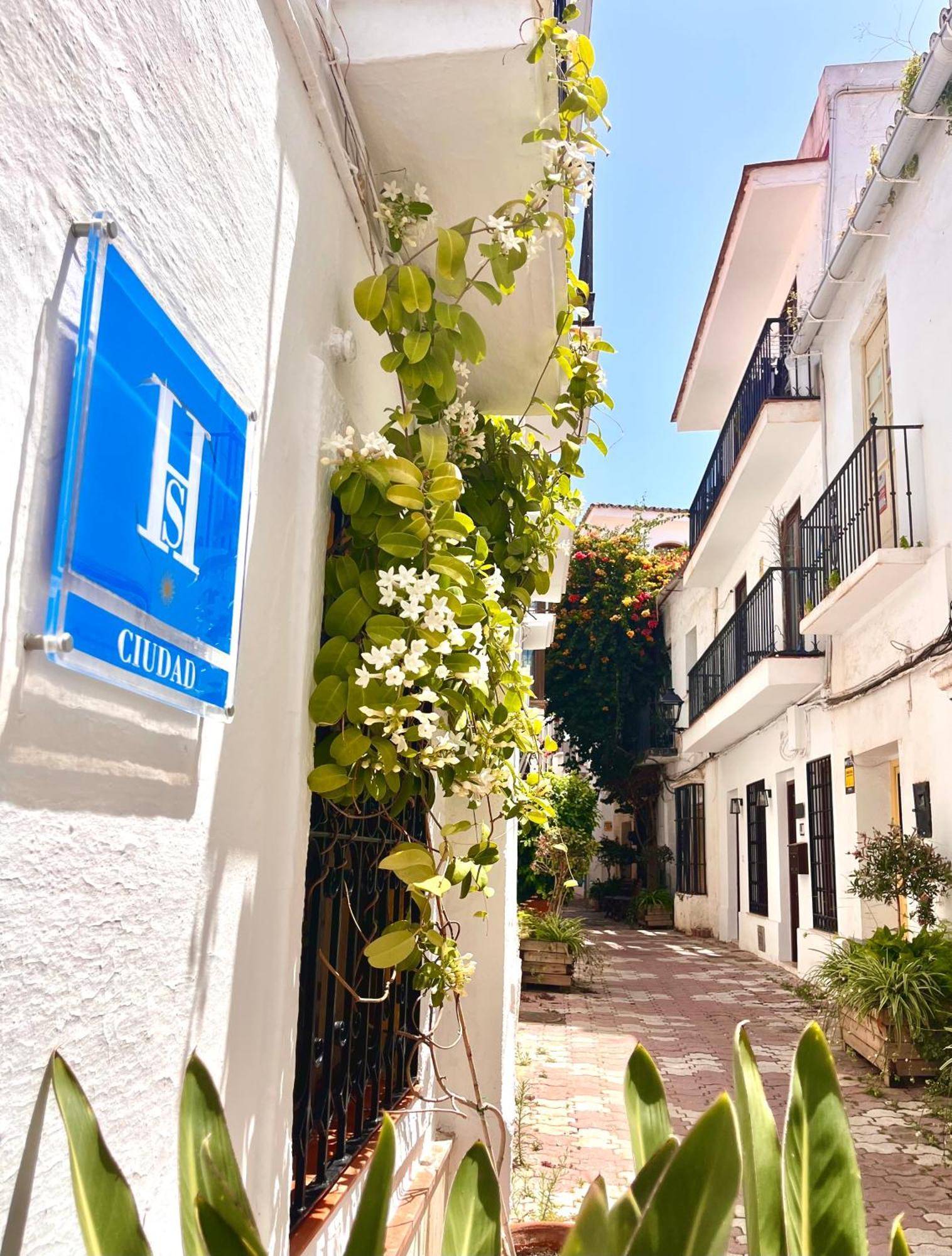 Hostal Enriqueta Marbella Luaran gambar
