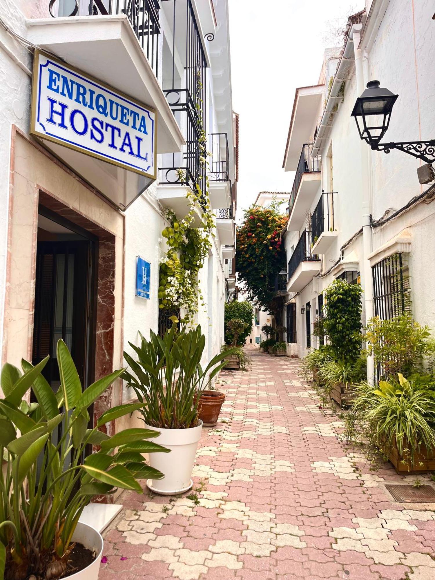 Hostal Enriqueta Marbella Luaran gambar
