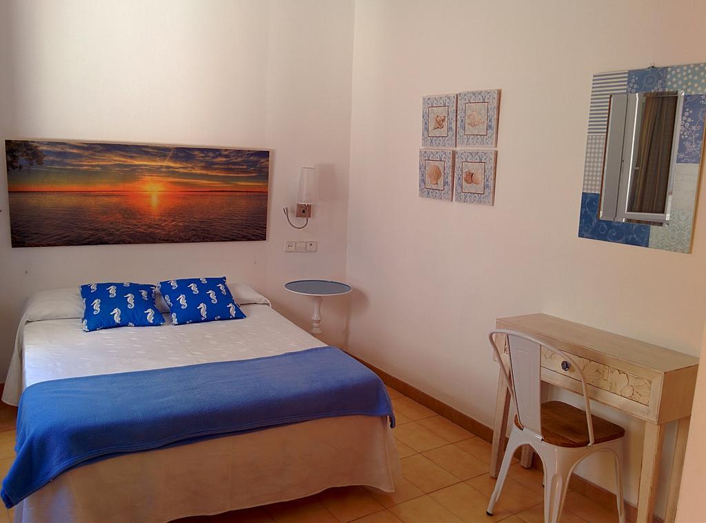 Hostal Enriqueta Marbella Luaran gambar