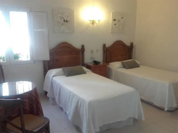 Hostal Enriqueta Marbella Luaran gambar