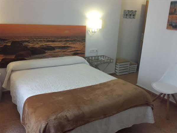 Hostal Enriqueta Marbella Luaran gambar