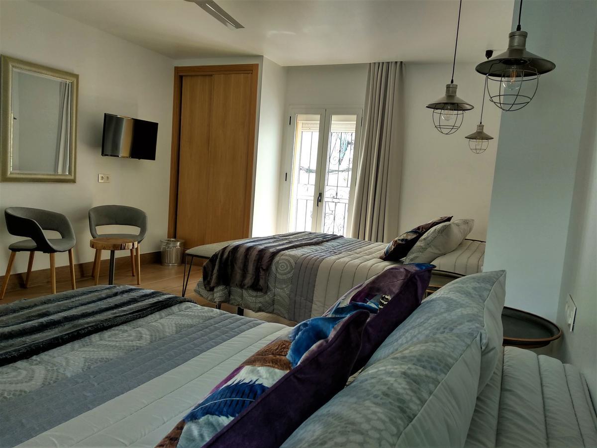 Hostal Enriqueta Marbella Luaran gambar